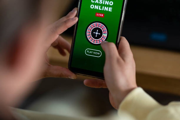 Live roulette table